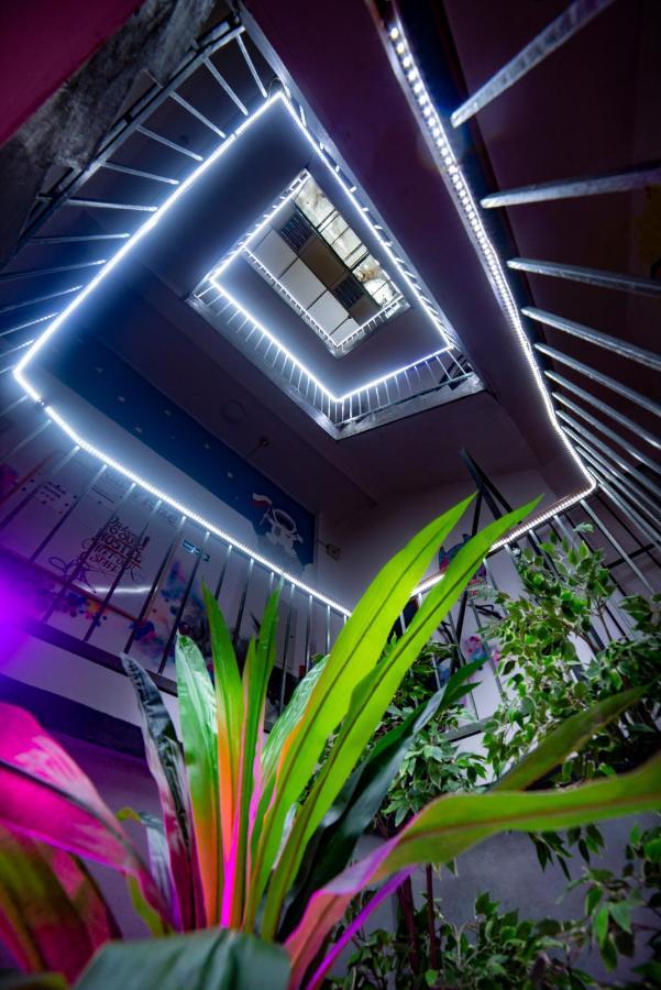 Let'S Rock Party Hostel! Age Limit From 18 Until 40! Cracóvia Exterior foto