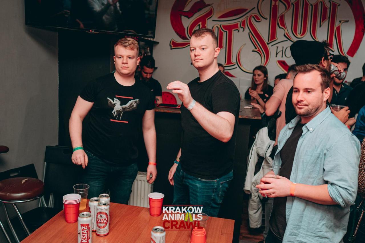 Let'S Rock Party Hostel! Age Limit From 18 Until 40! Cracóvia Exterior foto