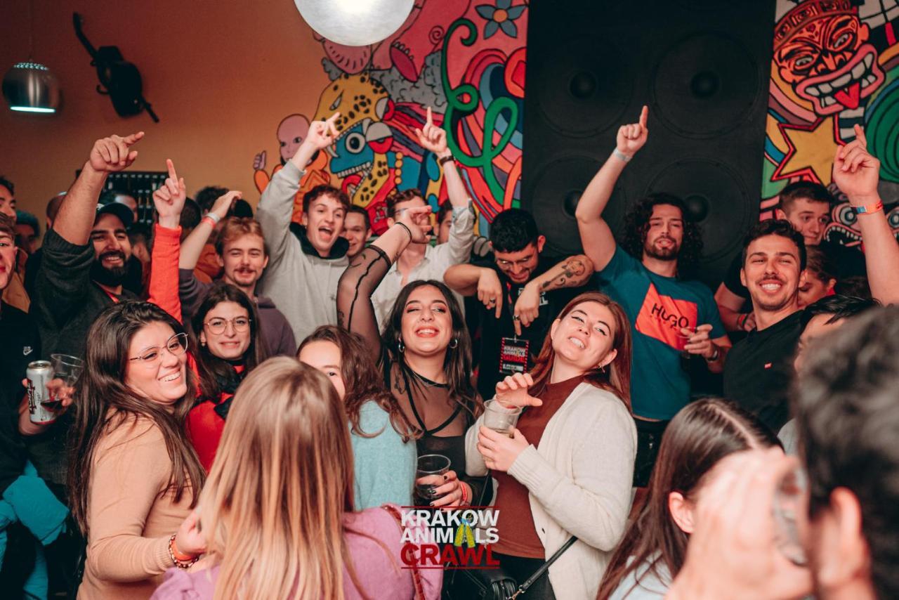 Let'S Rock Party Hostel! Age Limit From 18 Until 40! Cracóvia Exterior foto