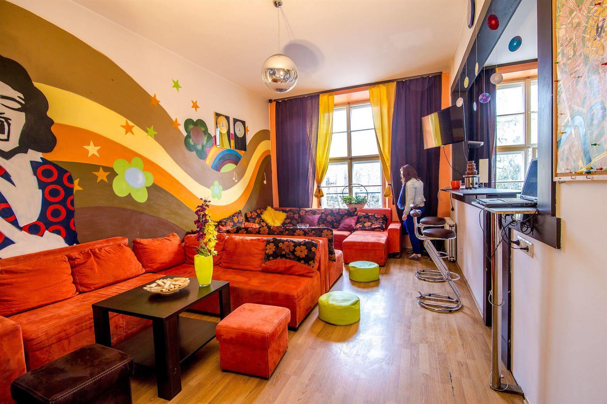 Let'S Rock Party Hostel! Age Limit From 18 Until 40! Cracóvia Exterior foto